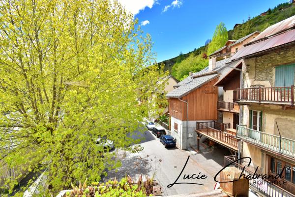 Maison à vendre 5 pièces AIGUILLES 05