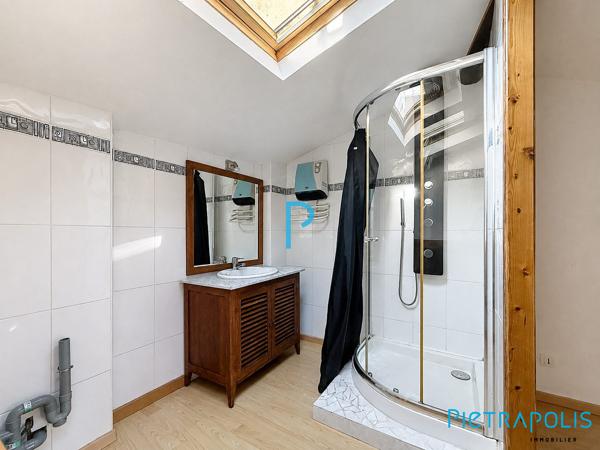 Jolie T2 en duplex au calme, proche du centre