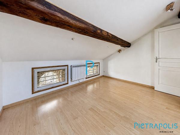 Jolie T2 en duplex au calme, proche du centre