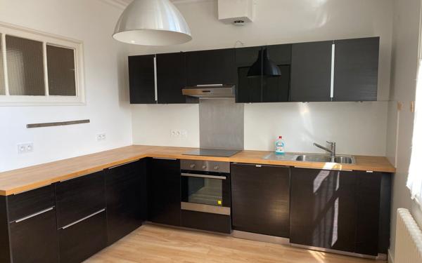 Immeuble à vendre    5 pièces • 143,49 m2 Montoire-sur-le-Loir