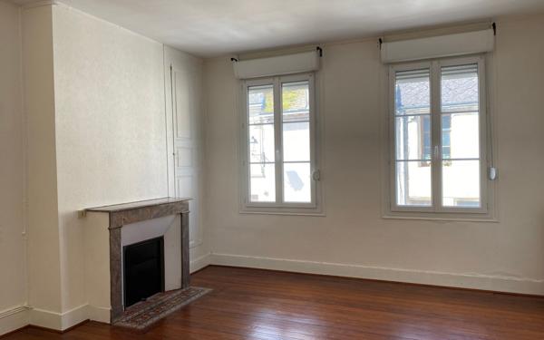 Immeuble à vendre    5 pièces • 143,49 m2 Montoire-sur-le-Loir