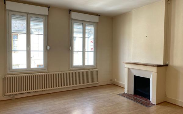 Immeuble à vendre    5 pièces • 143,49 m2 Montoire-sur-le-Loir