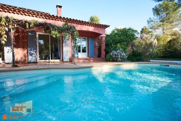 Maison de plain pied avec piscine
