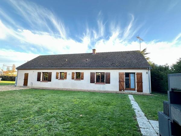 A VENDRE MAISON PLAIN-PIED 125 m2, GARAGE, CAVE, TERRAIN 725 m2