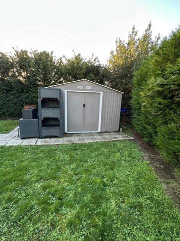 A VENDRE MAISON PLAIN-PIED 125 m2, GARAGE, CAVE, TERRAIN 725 m2