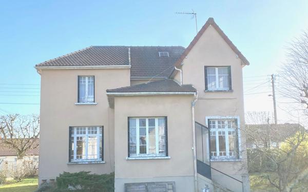 Maison à vendre    6 pièces •  Aubergenville