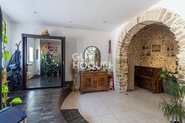 Maison de ville rénovée avec terrasses à Frontignan La Peyrade