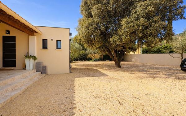 Maison à vendre    5 pièces •  Villeneuve-lès-Avignon