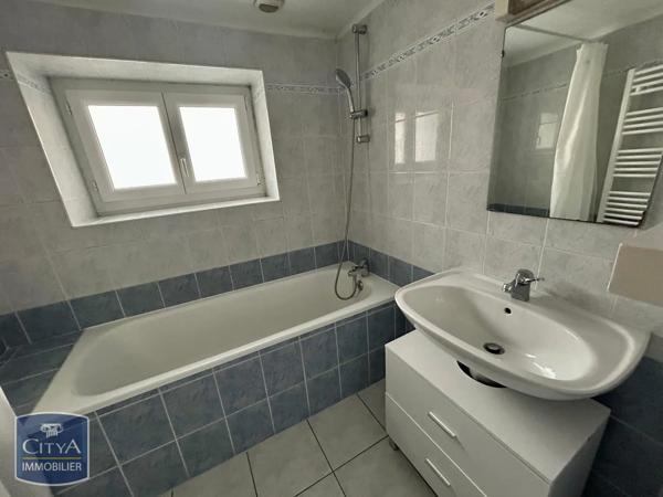 Appartement à louer 3 pièces 66.27m² Cholet (49300)