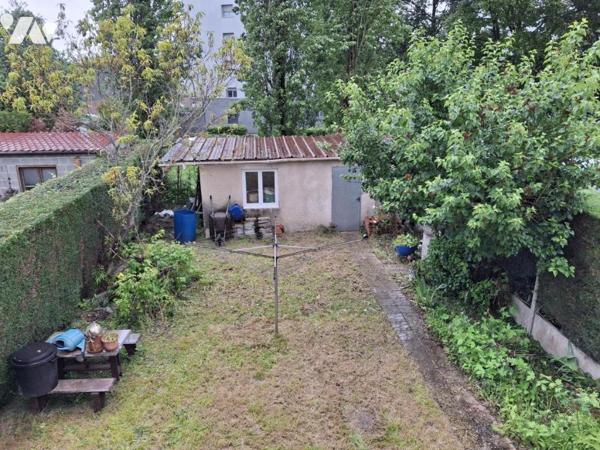 LILLE limite WATTIGNIES, prox CHRU, Maison de 1988 de 144m² hab (4 CH +1 STUDIO)  JARDIN  et GARAGE 
