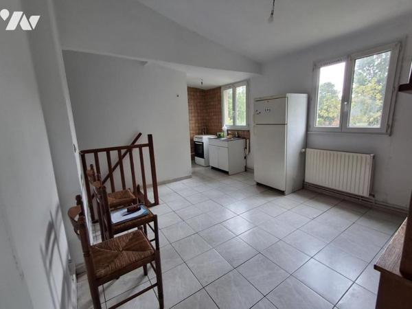 LILLE limite WATTIGNIES, prox CHRU, Maison de 1988 de 144m² hab (4 CH +1 STUDIO)  JARDIN  et GARAGE 
