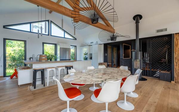 Maison à vendre    5 pièces •  Biscarrosse