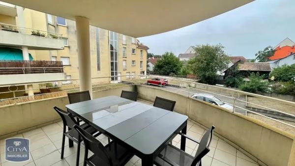 Appartement à louer 4 pièces 88.9m²