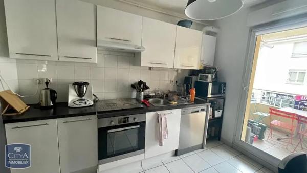 Appartement à louer 4 pièces 88.9m²