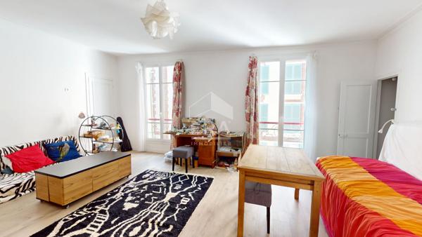 Appartement 3 pièces, 69 m². Paris 18éme, calme & luminosité