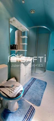 Propriété 4 chambres possibilité 5 avec piscine chauffée et espace patio.