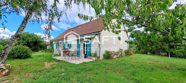 Propriété 4 chambres possibilité 5 avec piscine chauffée et espace patio.