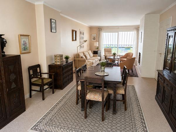 Appartement Saint Germain En Laye 5 pièce(s) 103.08 m2 665 000 € **  - Référence  18559