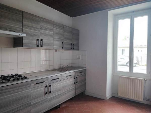 Maison à vendre |  Chalais |  5 pièces | 136 m²