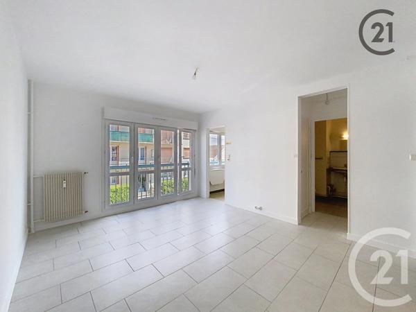 Appartement F1 à vendre  1 pièce - 26 m 2   TROYES  - 10