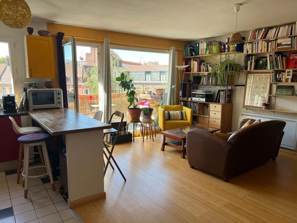 Bel appartement T3 de 64m² aux pieds du métro Gambetta !!