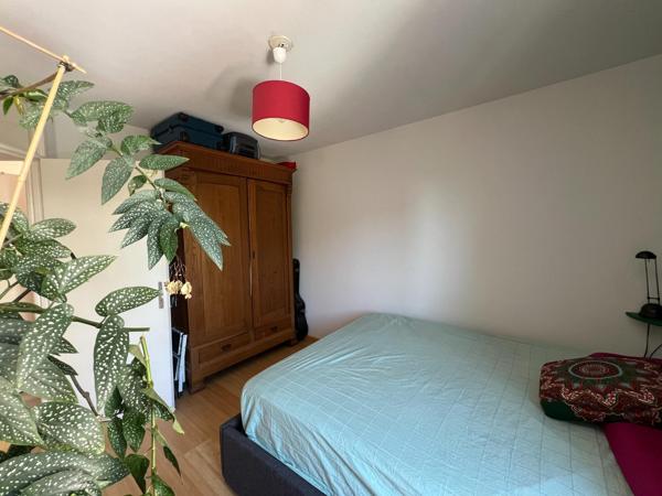 Bel appartement T3 de 64m² aux pieds du métro Gambetta !!