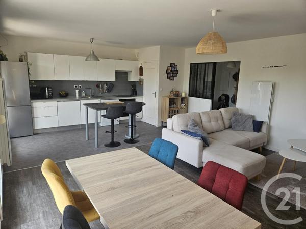 Appartement F4 à vendre  4 pièces - 84,06 m2 SATHONAY CAMP - 69
