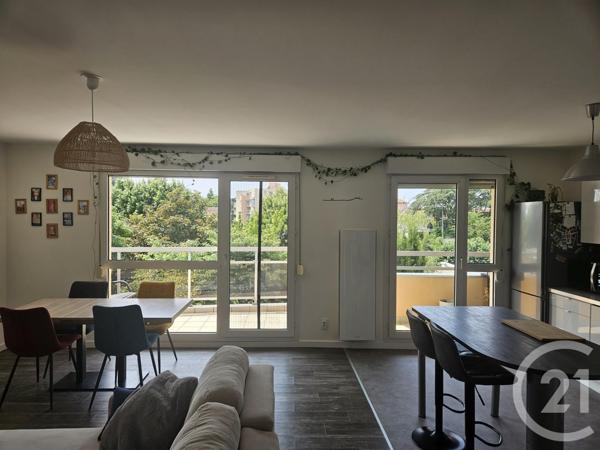 Appartement F4 à vendre  4 pièces - 84,06 m2 SATHONAY CAMP - 69