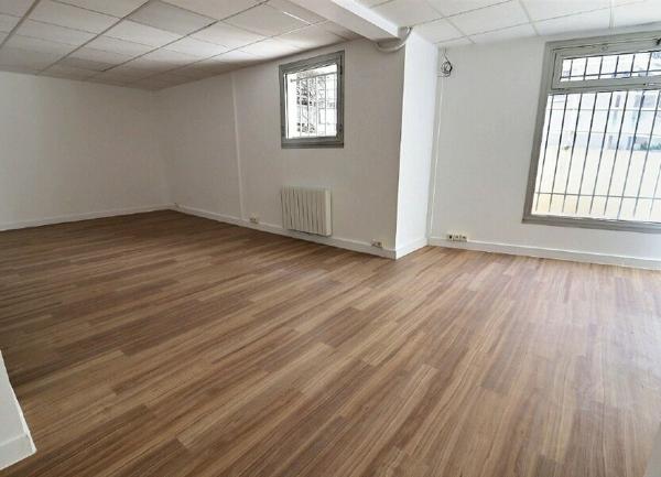 Appartement à vendre    5 pièces • 163 m2 Paris 19