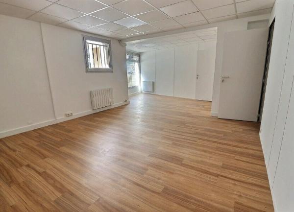 Appartement à vendre    5 pièces • 163 m2 Paris 19