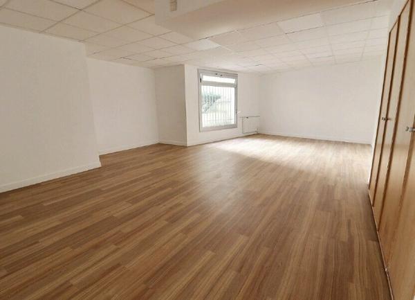 Appartement à vendre    5 pièces • 163 m2 Paris 19