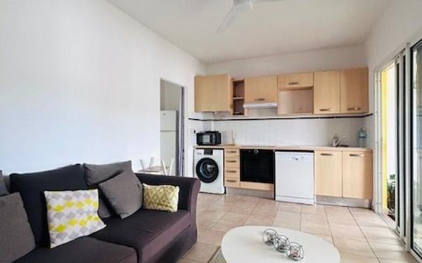 Appartement à louer    2 pièces •  Baie-Mahault