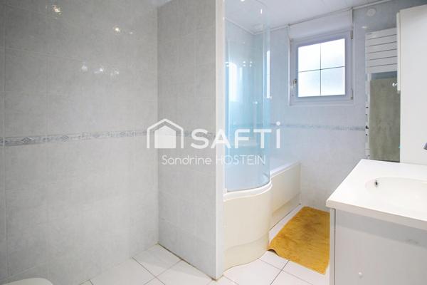 Maison Individuelle de 165m2 avec 5 chambres