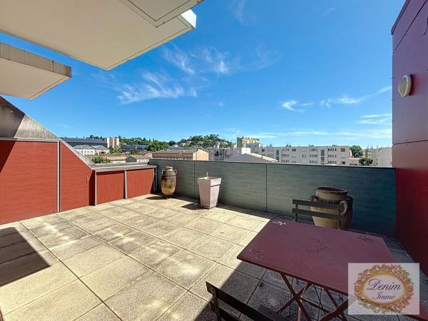 Alès (30100) Très rare Dernier étage Appartement de 122m2 avec 2 terrasses et un Parking