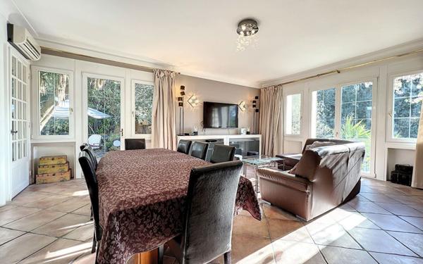 Maison à vendre    7 pièces •  Le Cannet