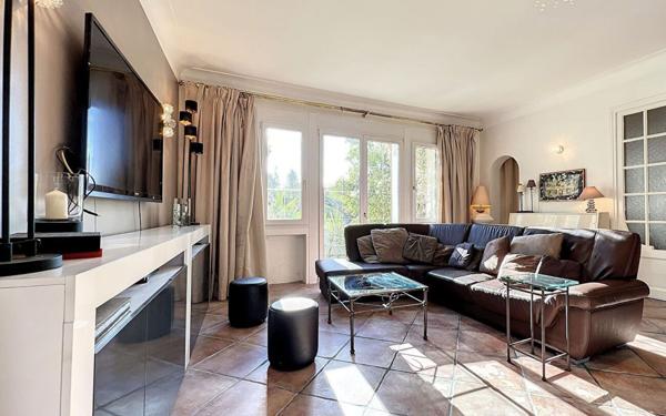 Maison à vendre    7 pièces •  Le Cannet