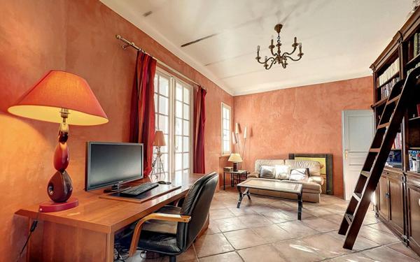 Maison à vendre    7 pièces •  Le Cannet