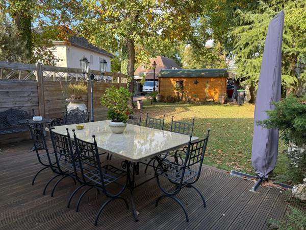 Maison familiale avec grand jardin, espace spa et bureau extérieur – Morsang-sur-Orge (quartier Beauséjour)