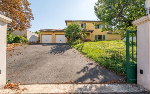 Maison à vendre    6 pièces • 135 m2 Lachassagne