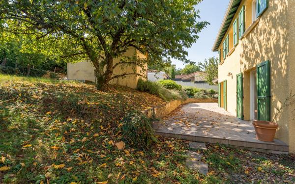 Maison à vendre    6 pièces • 135 m2 Lachassagne