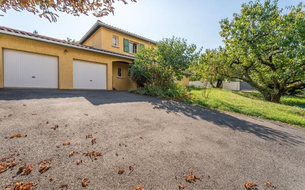 Maison à vendre    6 pièces • 135 m2 Lachassagne