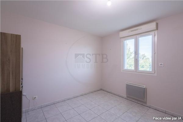 Plain-pied rénové de 75m2 environ sur 460m2
