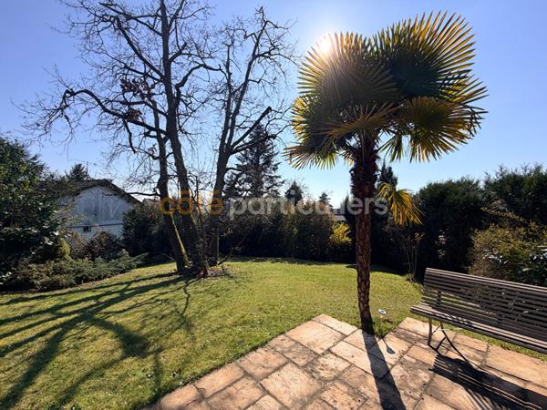 Vente
                Maison165 m² - 7 Pièces -
                    MONTLHERY (91310)