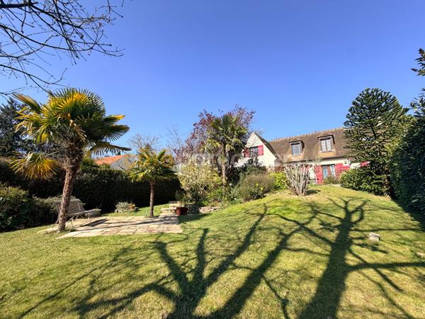 Vente
                Maison165 m² - 7 Pièces -
                    MONTLHERY (91310)