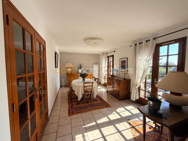 Vente
                Maison165 m² - 7 Pièces -
                    MONTLHERY (91310)