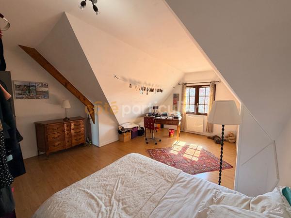 Vente
                Maison165 m² - 7 Pièces -
                    MONTLHERY (91310)
