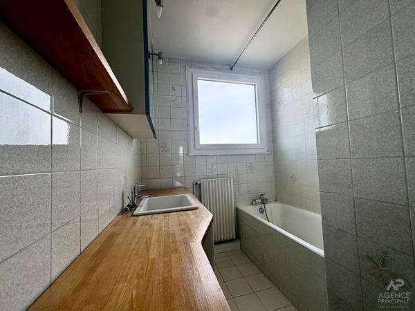 Appartement Rueil Malmaison 2 pièce(s) 50 m2 Loyer 860 €/mois charges comprises **  - Référence  19875