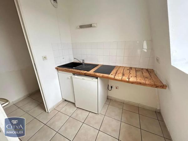 Appartement à louer 2 pièces 45.82m² Saint-Quentin (02100)