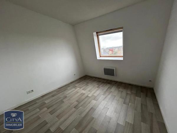 Appartement à louer 2 pièces 45.82m² Saint-Quentin (02100)
