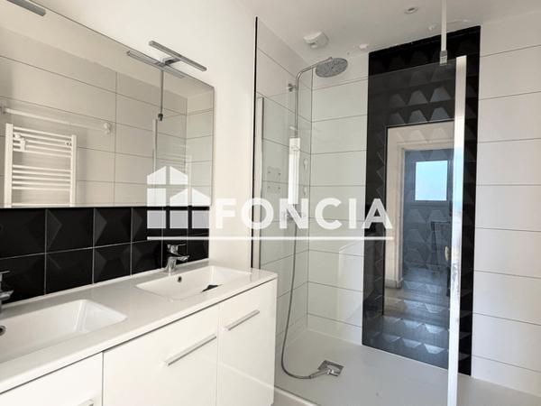 Location Maison 5 pièces 123 m² - 7 RUE DU DOCTEUR SAINZ Cholet 49300